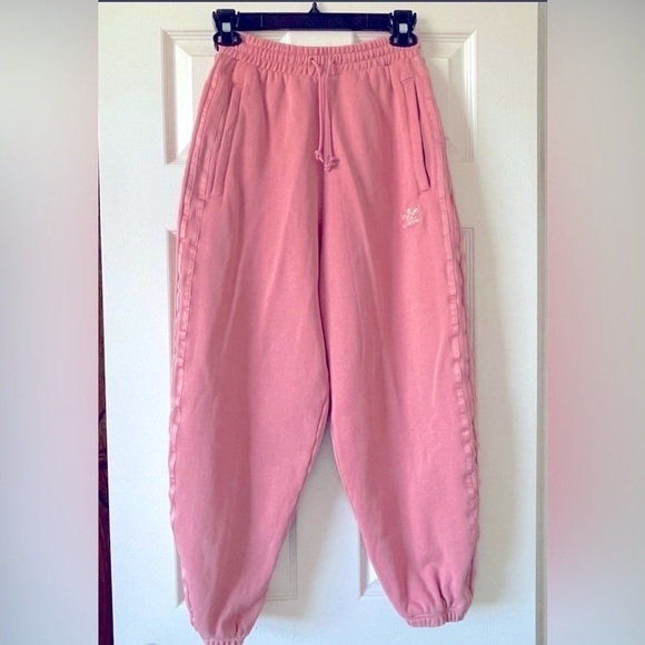 Adidas 3D Trefoil Sweatpants Oversized Cozy Fleece Metallic Stripe Pink Coral XS - Picture 1 of 12